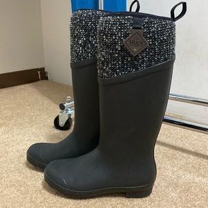 Muck Boot Women’s Tremont Supreme Snow Boots, Size 7